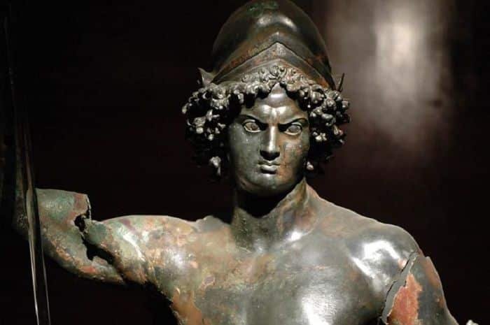 deus-da-guerra-quem-foi-o-temivel-ares-na-mitologia-grega-1